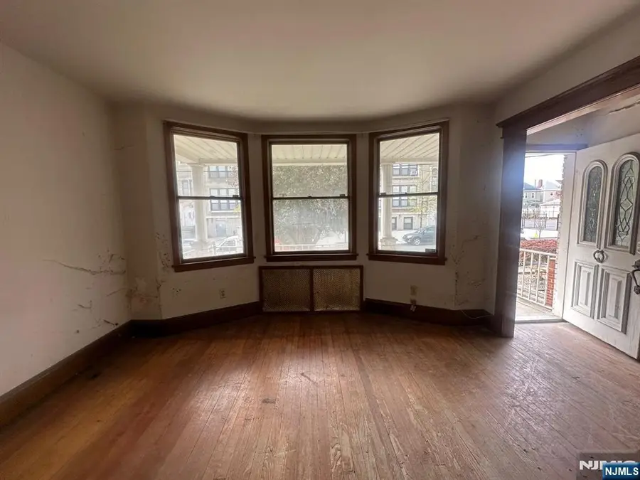 19 39th Street, Bayonne, NJ 07002 - Image #3