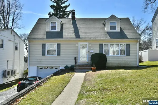 130 Manhattan Avenue, Waldwick, NJ 07463