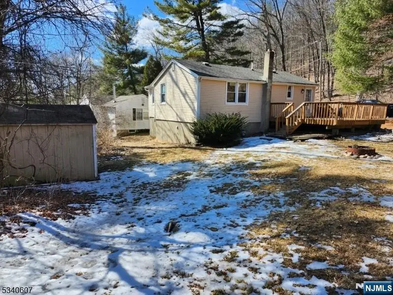 30 Hemlock Lane, West Milford, NJ 07480 - Image #2