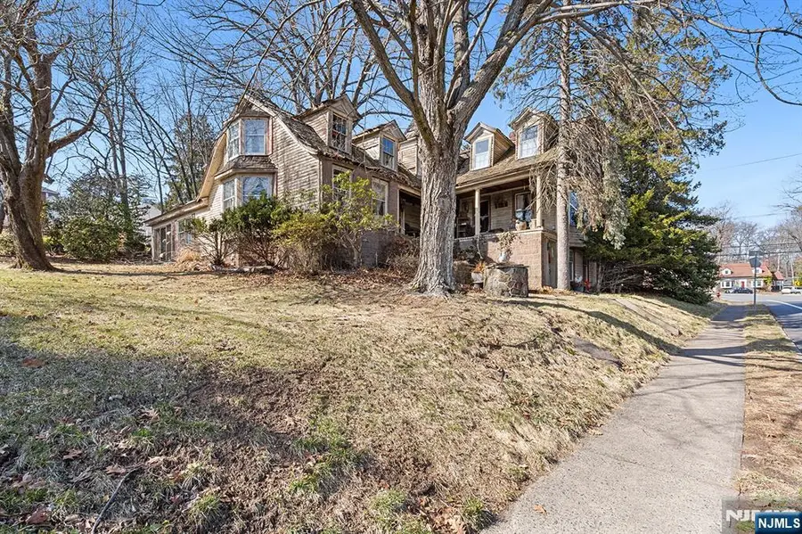 400 Goffle Hill Road, Hawthorne, NJ 07506 - Image #3