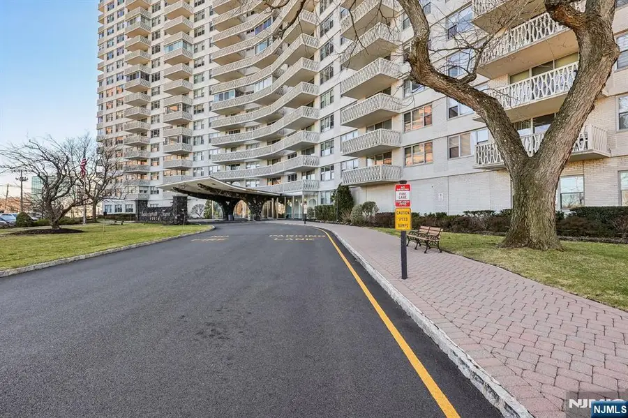 2100 Linwood Avenue 2G, Fort Lee, NJ 07024 - Image #3