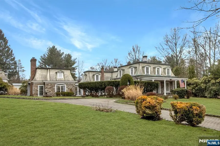 136 Chestnut Ridge Road, Saddle River, NJ 07458 - Image #2