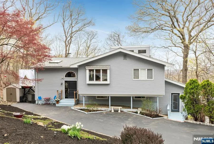 128 Cupsaw Avenue, Ringwood, NJ 07456 - Image #2