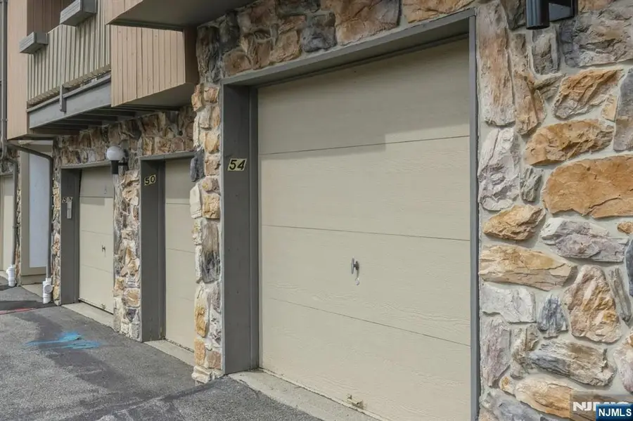 54 Paris Circle 1954, West Orange, NJ 07052 - Image #2