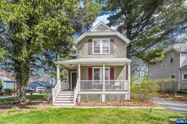 699 Riverview Drive, Totowa, NJ 07512