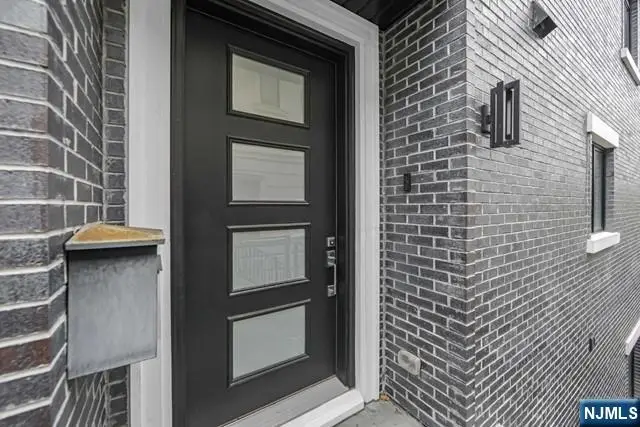 1234 River Road, Edgewater, NJ 07020 - Image #2