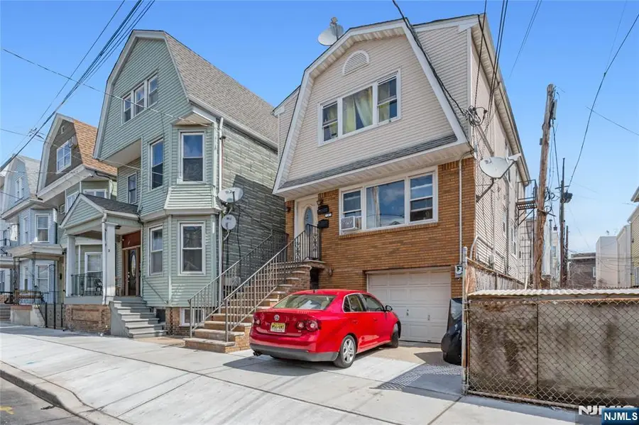 1 Kingsland Avenue, Harrison, NJ 07029 - Image #2