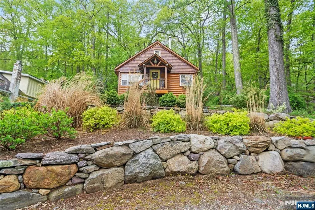 69 Terra Cotta Road, Hewitt, NJ 07421 - #1