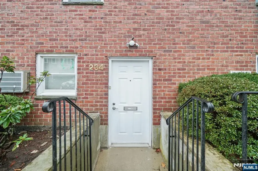 234 Columbia Avenue 19, Fort Lee, NJ 07024 - Image #3