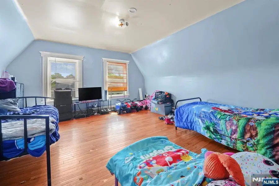 253 Burnett Street, East Orange, NJ 07018 - Image #3