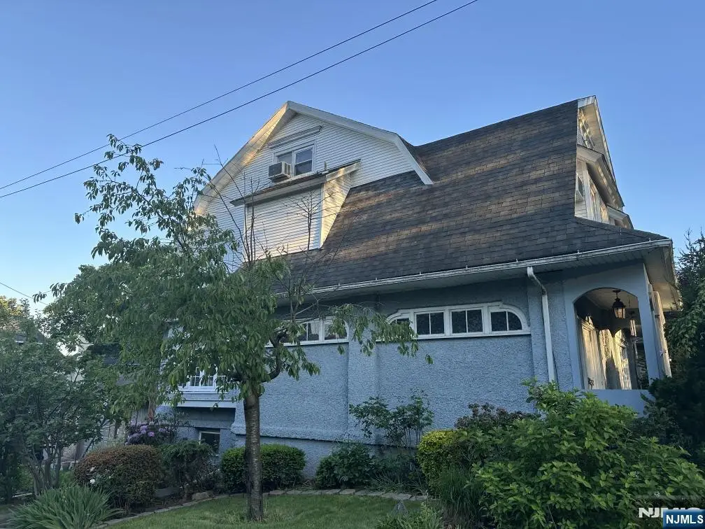 1080 Abbott Boulevard, Fort Lee, NJ 07024 - Image #1