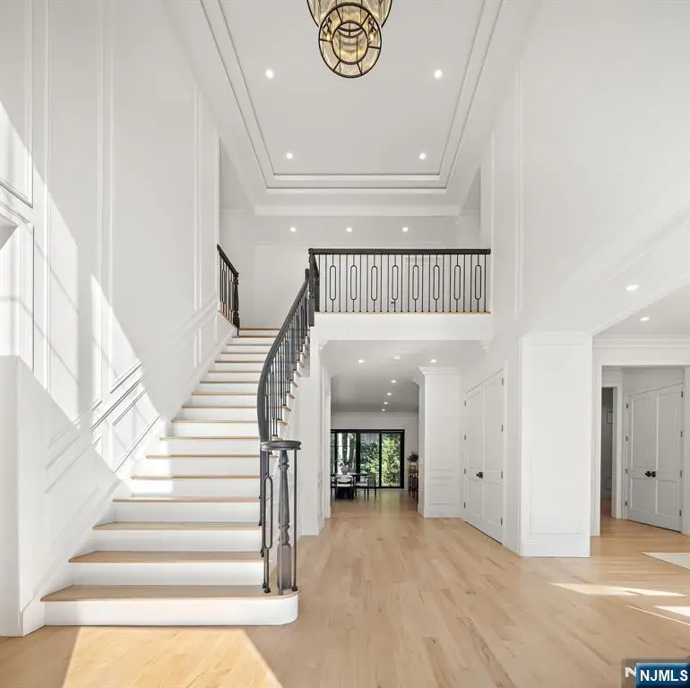 16 Old Farms Road, Saddle River, NJ 07458 - Image #2