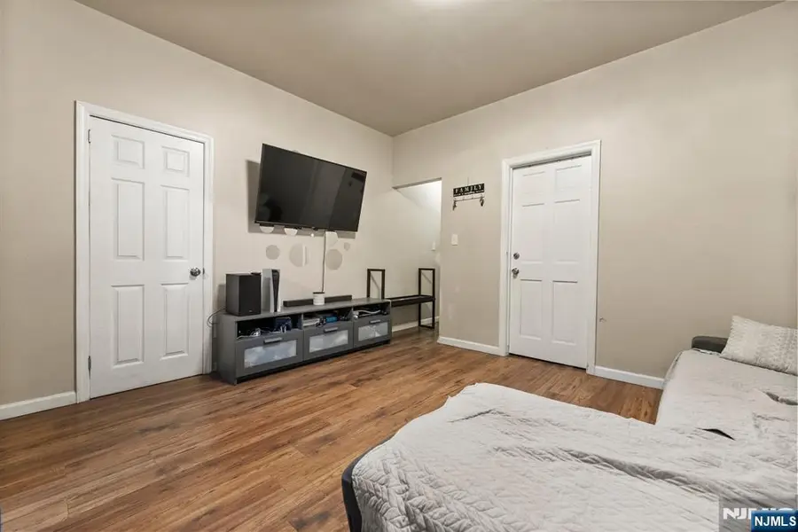 78 Willoughby Street, Newark, NJ 07112 - Image #3