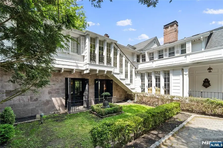 9 E Saddle River Road, Saddle River, NJ 07458 - Image #2