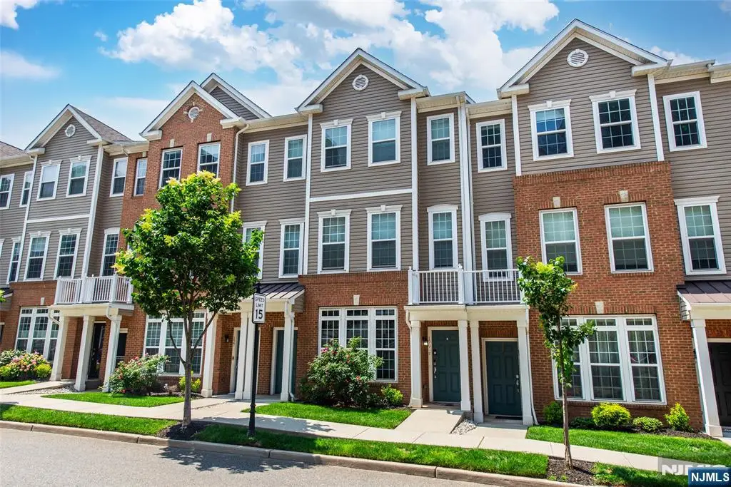 129 Eisenhower Lane 2109, Wood Ridge, NJ 07075 - Image #1