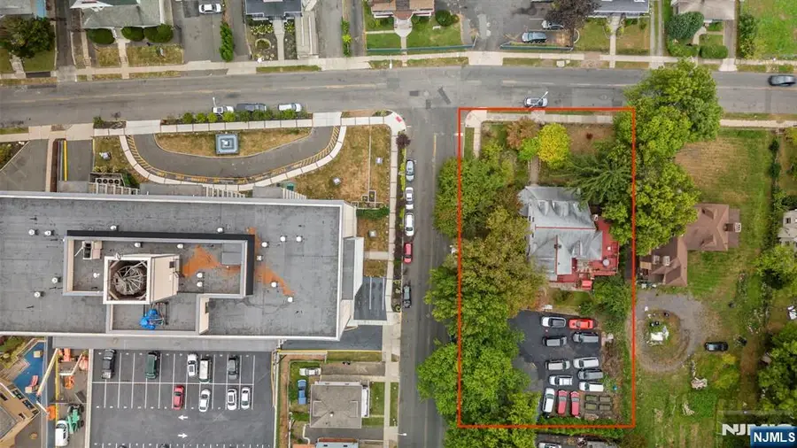 129 S Munn Avenue, East Orange, NJ 07018 - Image #3