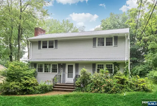 27 Alpine Drive, Alpine, NJ 07620