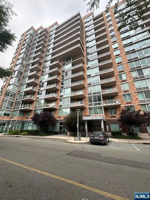 316 Hudson Park 316, Edgewater, NJ 07020 - Image #1