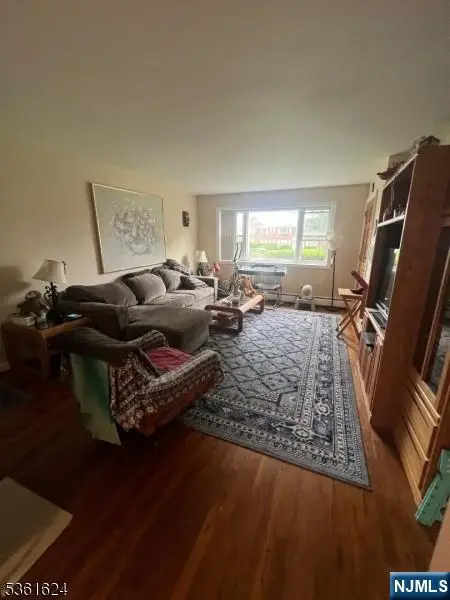 37 Manchester Court, Wayne, NJ 07470 - Image #3