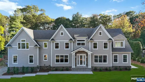 520 Clinton Avenue, Wyckoff, NJ 07481