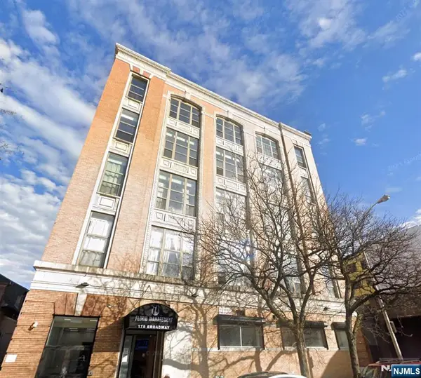 175 Broadway 205, Paterson, NJ 07505