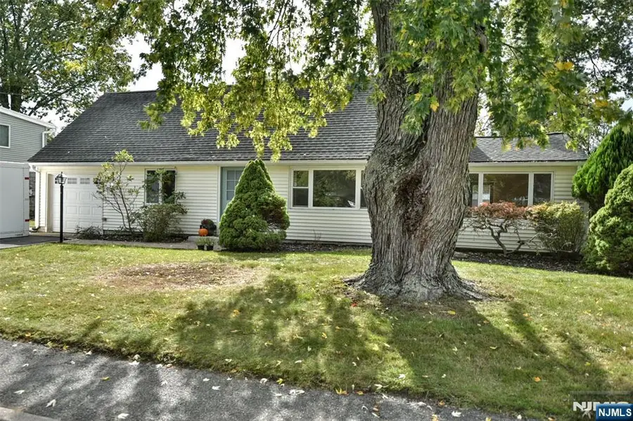 36 Lockwood Drive, Waldwick, NJ 07463 - Image #2