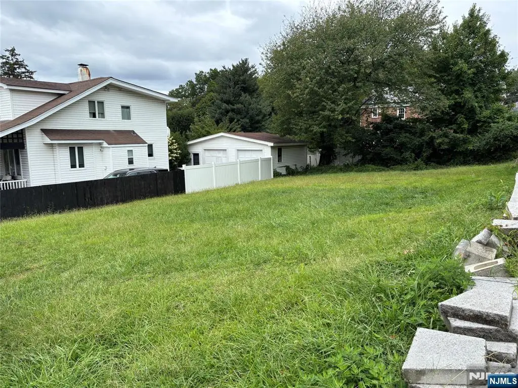 485 Westview Place, Fort Lee, NJ 07024 - Image #1