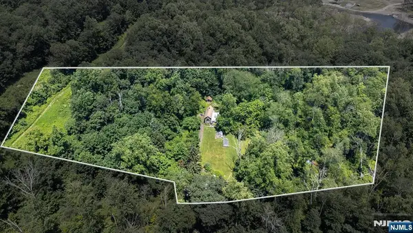 77 Voorhis Road, Kinnelon Borough, NJ 07035