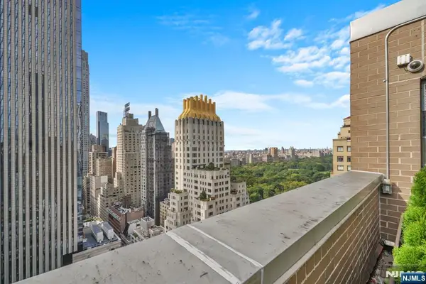 58 W 58th Street 3C, Manhattan, NY 10019