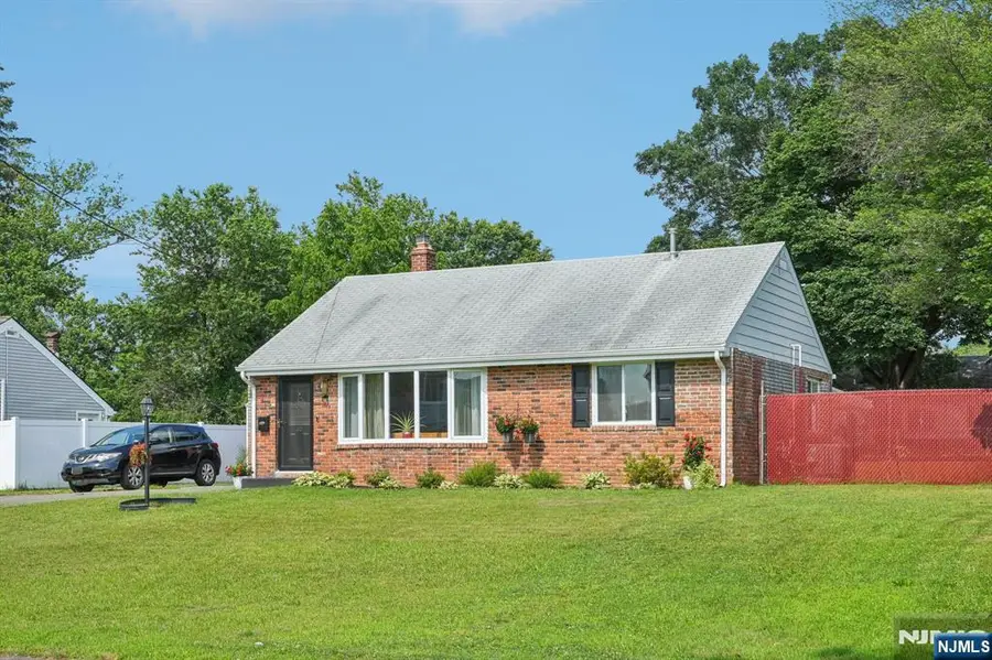 20 Leonard Terrace, Wayne, NJ 07470 - Image #2