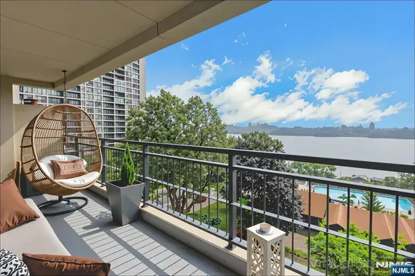 2 Horizon Road #627, Fort Lee, NJ 07024