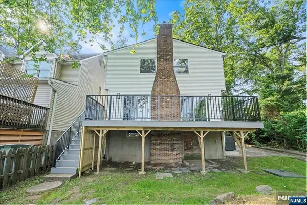 13 Landing Road, West Milford, NJ 07421