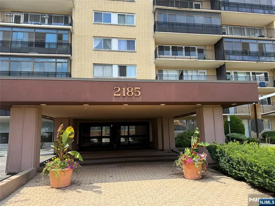 2185 Lemoine Avenue 2G, Fort Lee, NJ 07024 - Image #2
