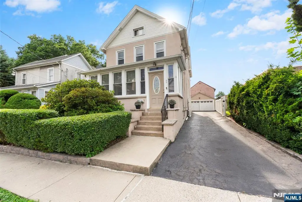 32 Walter Hammond Place, Waldwick, NJ 07463 - Image #1