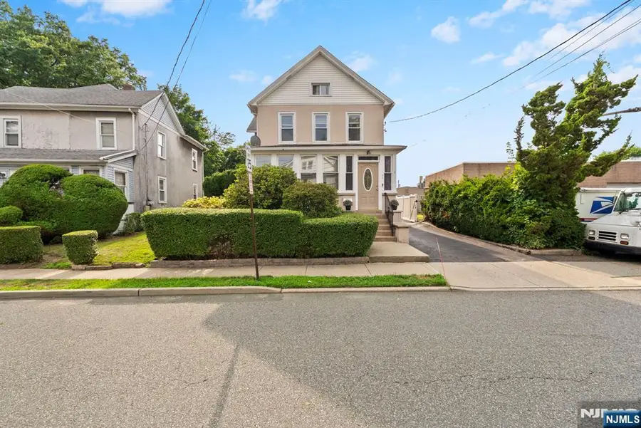 32 Walter Hammond Place, Waldwick, NJ 07463 - Image #3