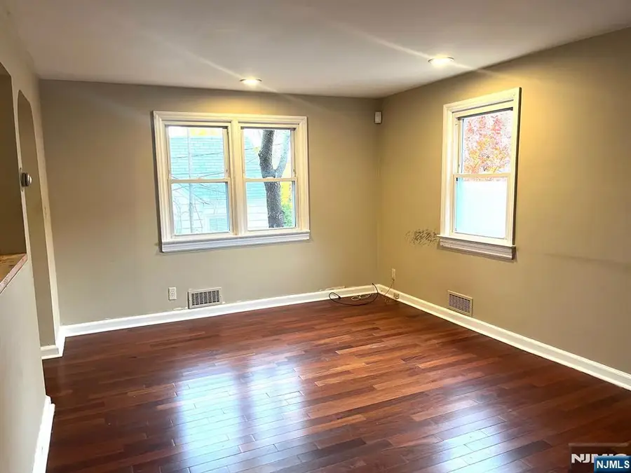 162 Union Place, Ridgefield Park, NJ 07660 - Image #2