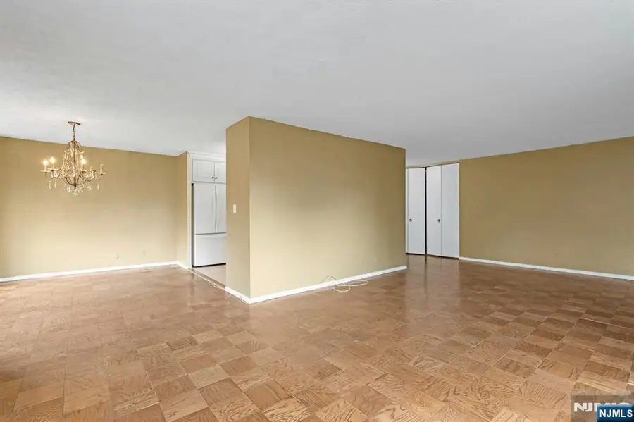 2150 Center Avenue 2E, Fort Lee, NJ 07024 - Image #3