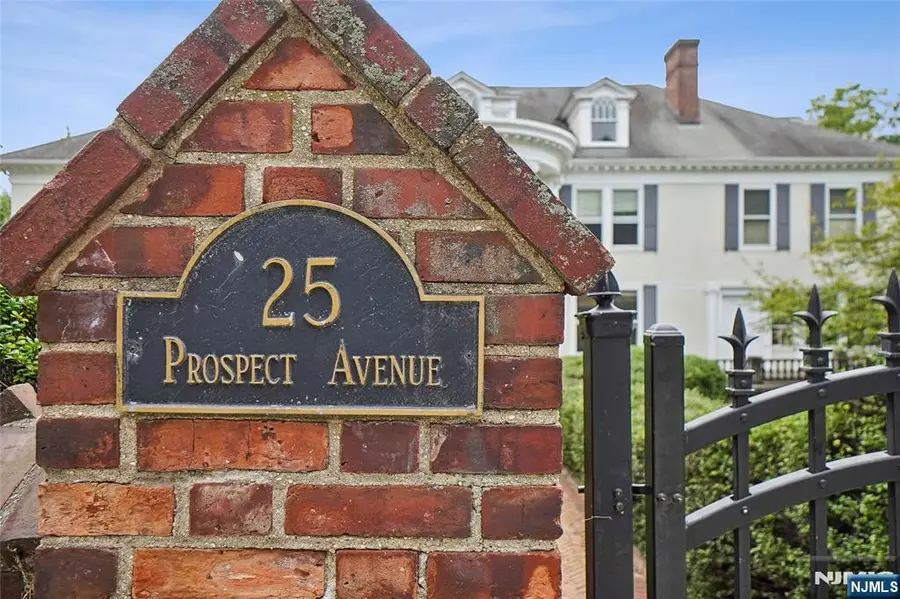 25 Prospect Avenue, Montclair, NJ 07042 - Image #3