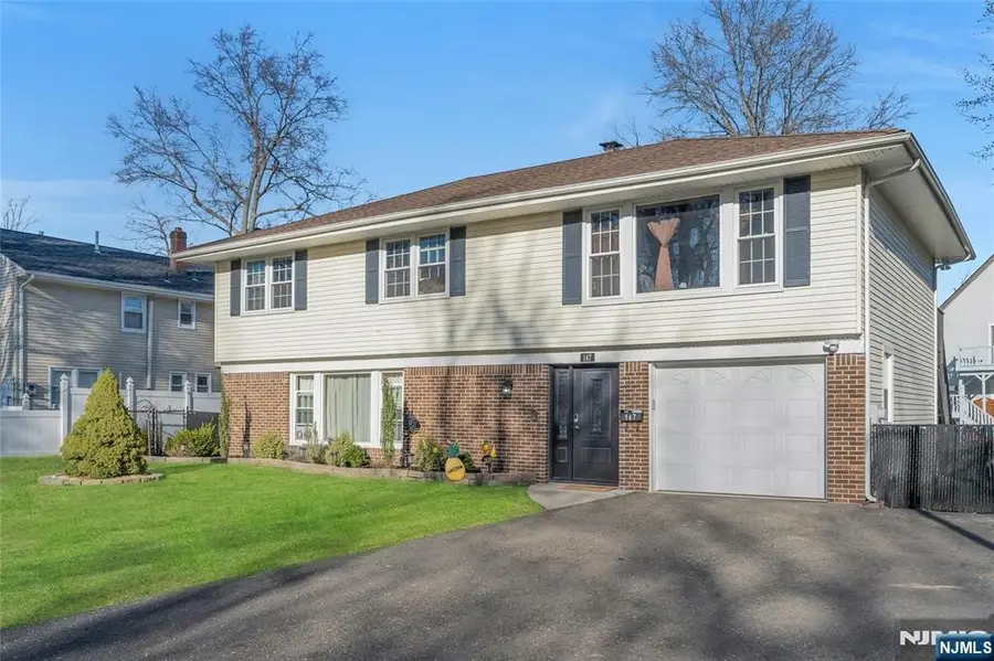 147 Pine Avenue, New Milford, NJ 07646 - Image #2