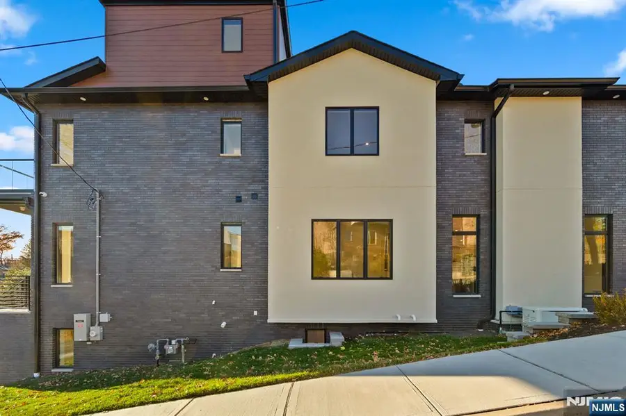 61 Edgewater Road, Cliffside Park, NJ 07010 - Image #3