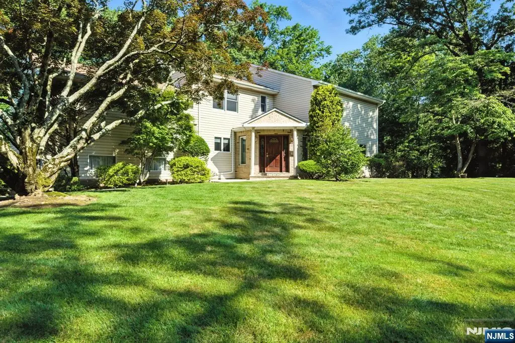 7 Stony Ridge Drive, Hillsdale, NJ 07642 - Image #1