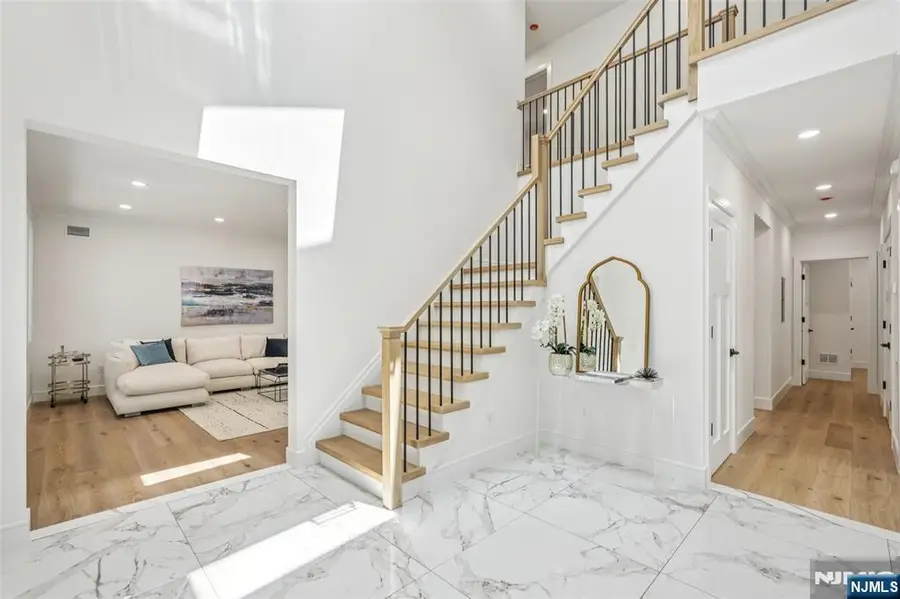 492 Oaktree Road, Oradell, NJ 07649 - Image #3