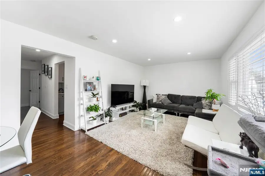 25 Evelyn Court, Maplewood, NJ 07040 - Image #3