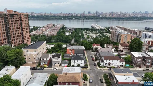 17 Laird Place, Cliffside Park, NJ 07010