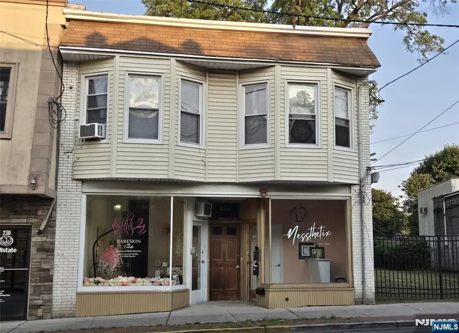 232 Stuyvesant Avenue, Lyndhurst, NJ 07071 - Image #2