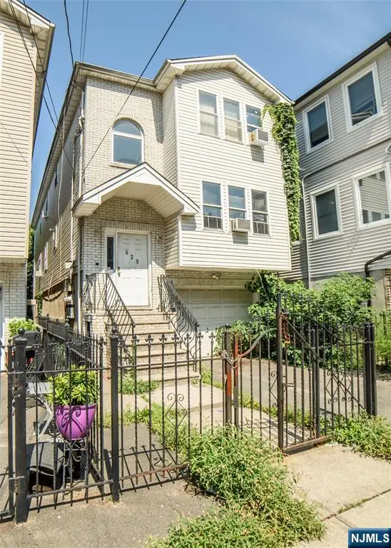 629 18th Street, Newark, NJ 07103