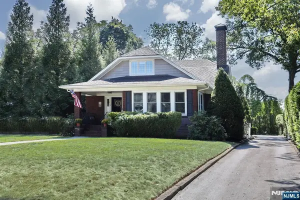 472 Rock Road, Glen Rock, NJ 07452