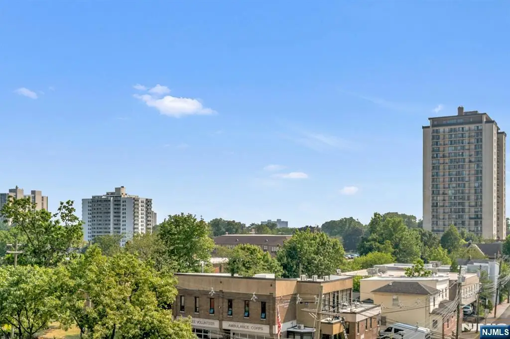 2000 Linwood Avenue 6M, Fort Lee, NJ 07024 - Image #1