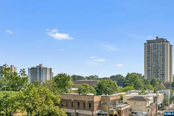 2000 Linwood Avenue 6M, Fort Lee, NJ 07024