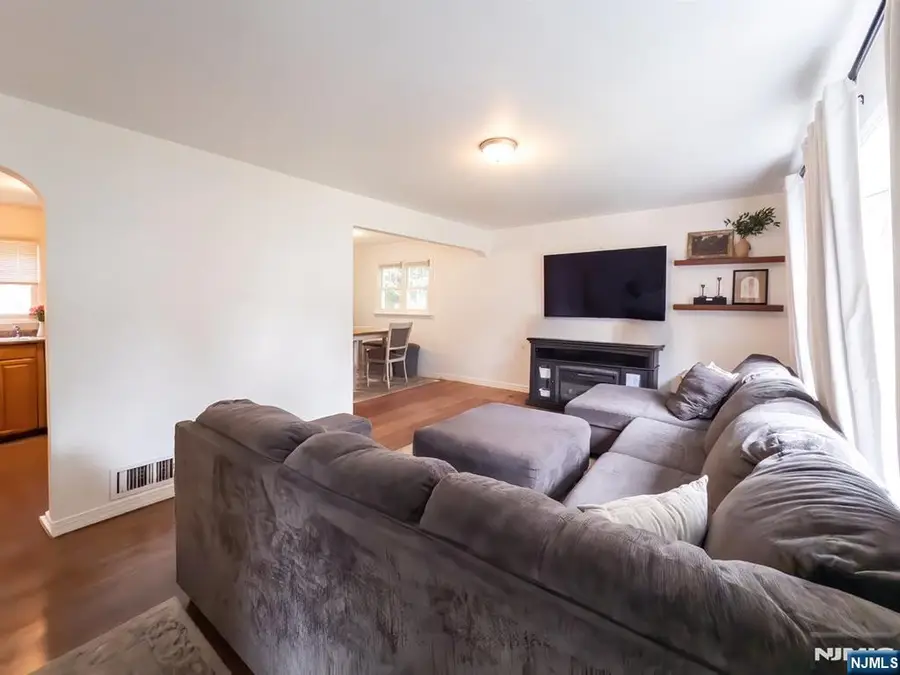 19 Bedford Road, Dumont, NJ 07628 - Image #3